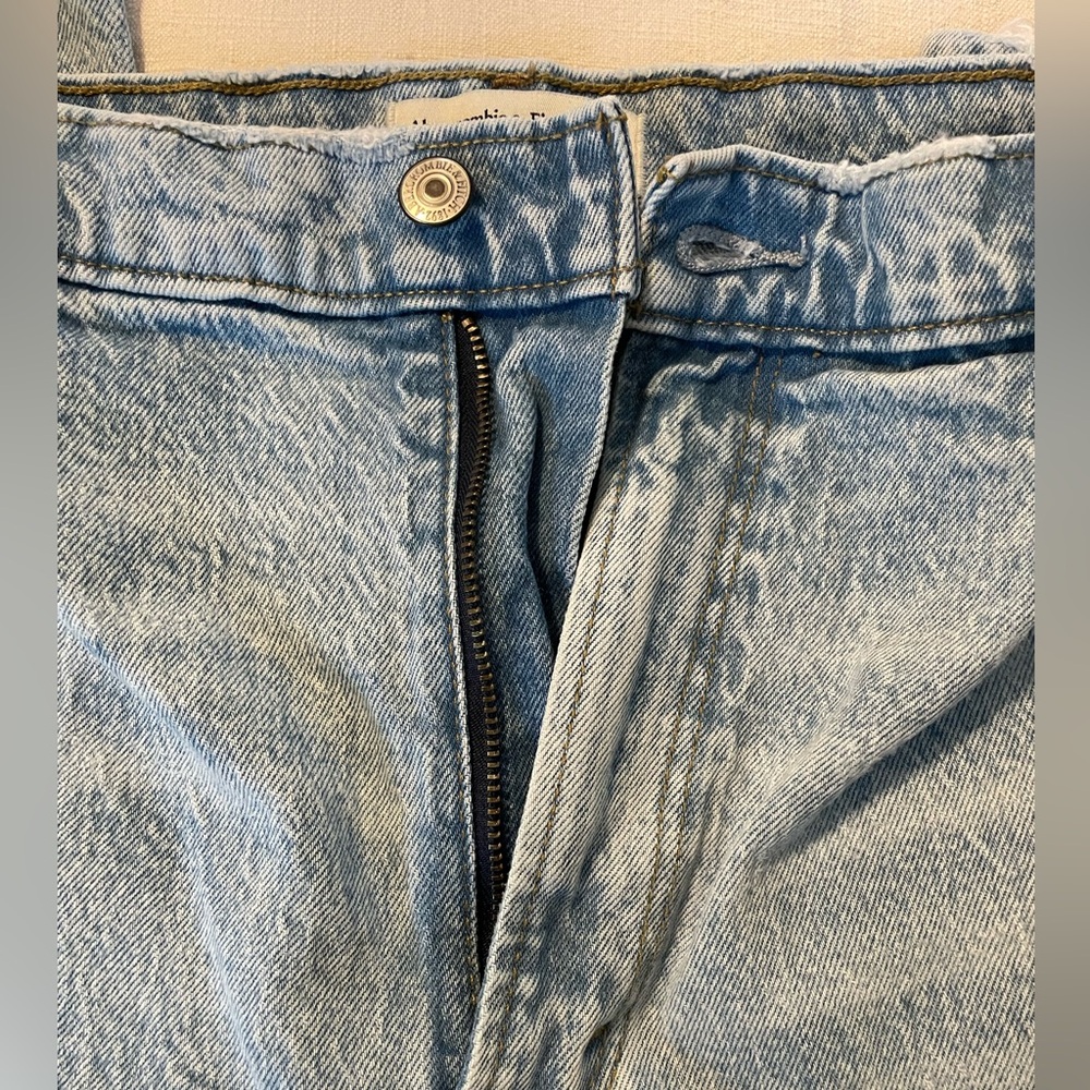 Abercrombie & Fitch Light Blue Straight Leg Women's Jeans - Picture 4 of 5